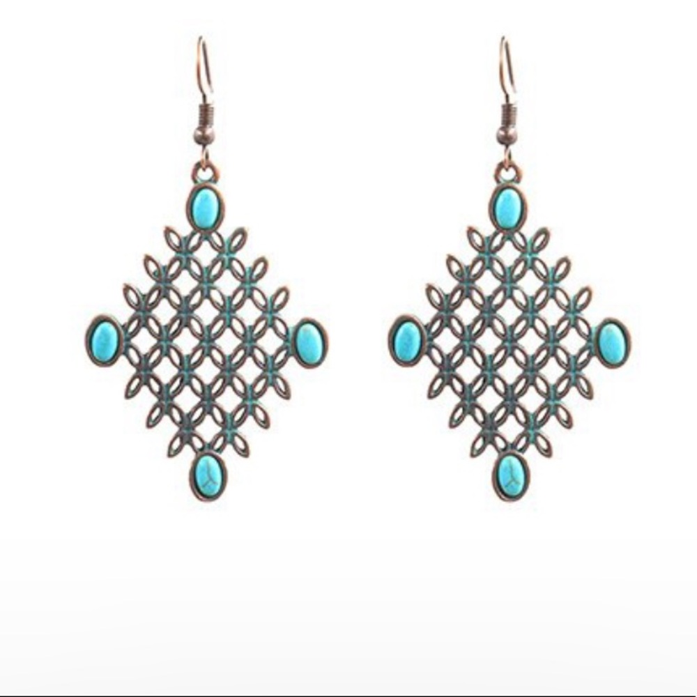 NWT Goldtone and Howlite drop earrings
